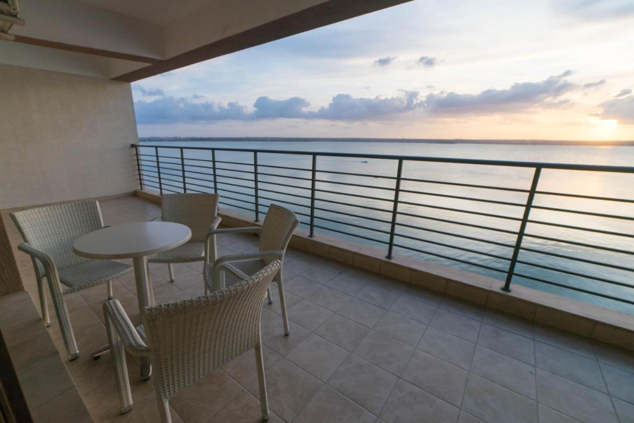 Lake Boutique Apartments & Rooms Mamaia Exterior foto
