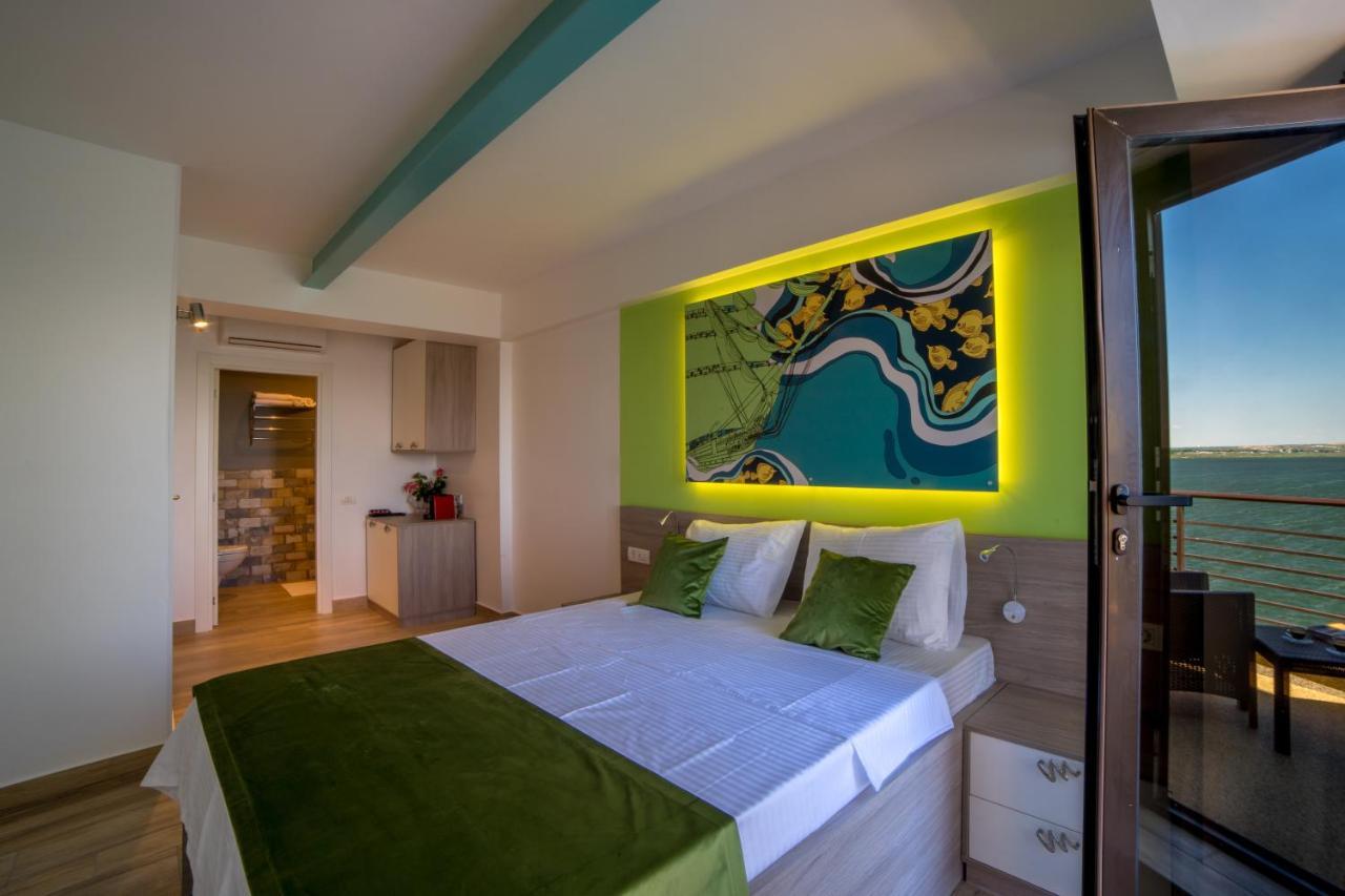 Lake Boutique Apartments & Rooms Mamaia Exterior foto